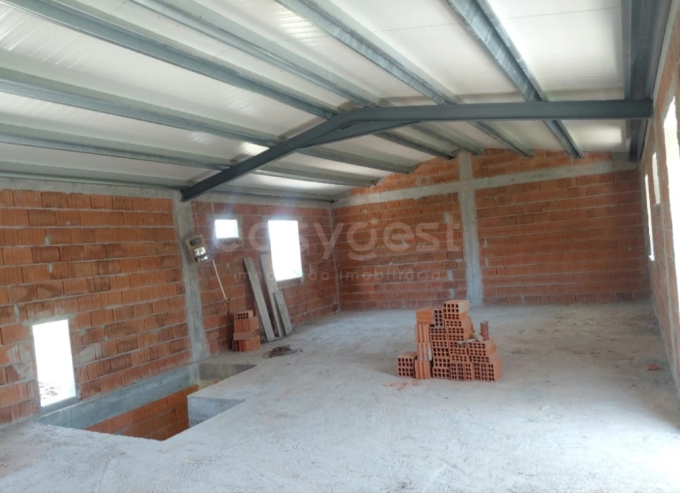 Moradia T4 para Venda em Vilarinho dos Galegos e Ventozelo Foto 16
