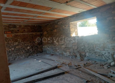 Moradia T4 para Venda em Vilarinho dos Galegos e Ventozelo