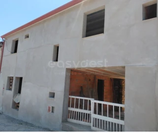 Moradia T4 para Venda em Vilarinho dos Galegos e Ventozelo