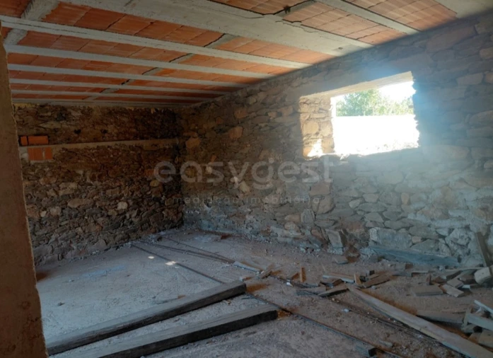 Moradia T4 para Venda em Vilarinho dos Galegos e Ventozelo Foto 4