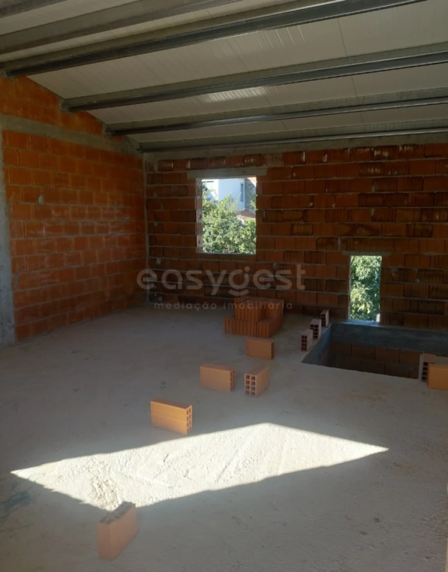 Moradia T4 para Venda em Vilarinho dos Galegos e Ventozelo Foto 9