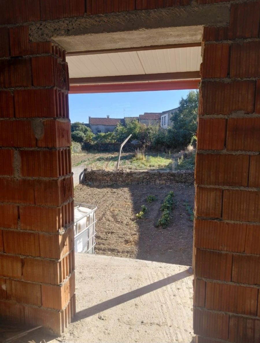 Moradia T4 para Venda em Vilarinho dos Galegos e Ventozelo Foto 12