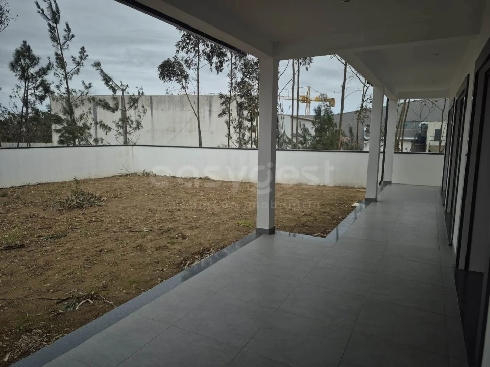 Moradia T3 para Venda em Santa Eufémia e Boa Vista Foto 1