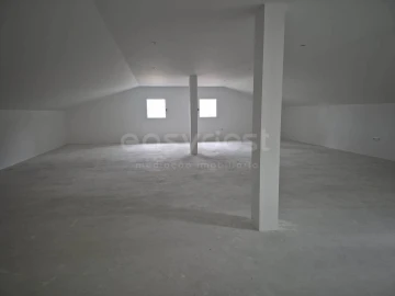 Moradia T3 para Venda em Santa Eufémia e Boa Vista