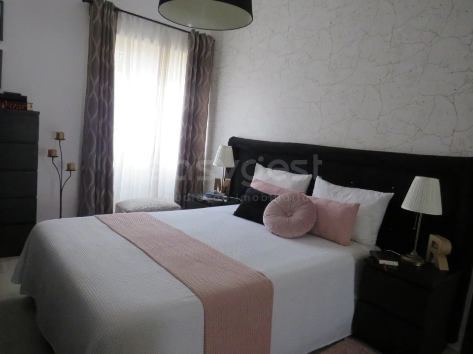 Apartamento T3 para Venda em Cacém e São Marcos Foto 24