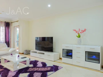 Apartamento T2 para Arrendamento em Cascais e Estoril