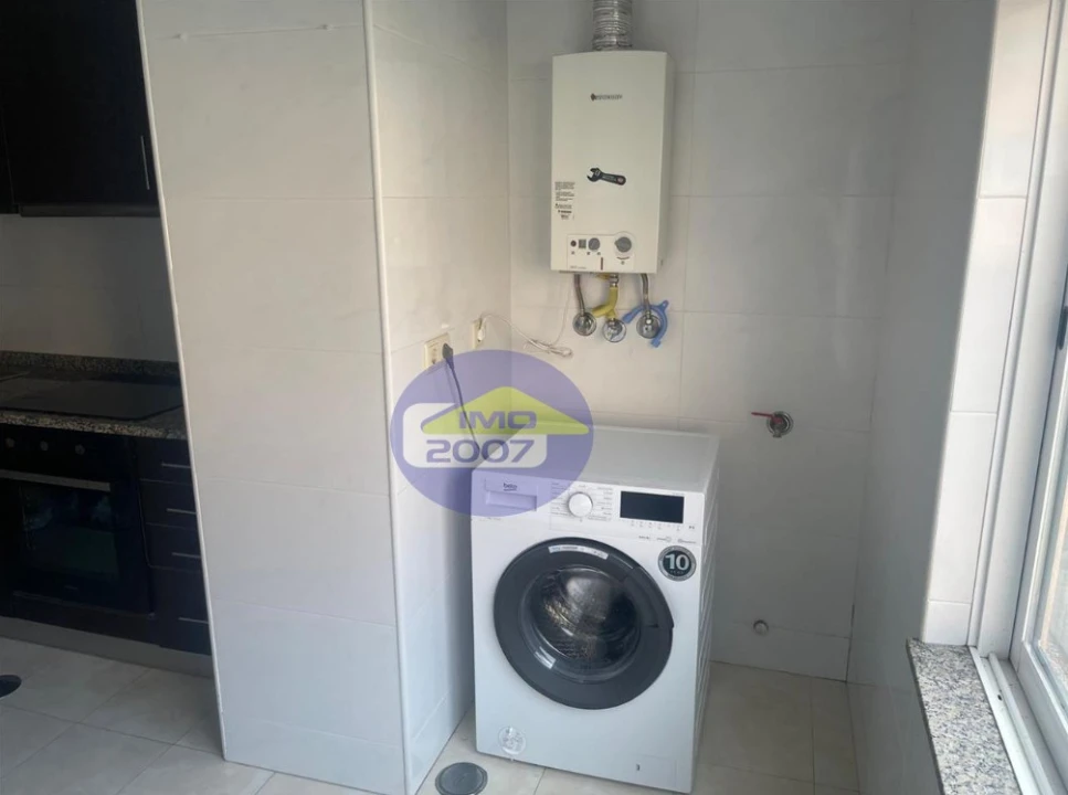 Apartamento T2 para Venda em Canelas Foto 10
