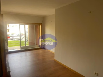 Apartamento T2 para Venda em Canelas