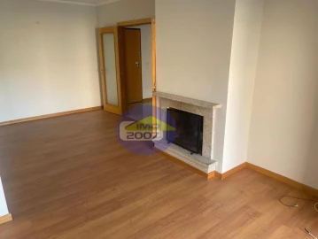 Apartamento T2 para Venda em Canelas