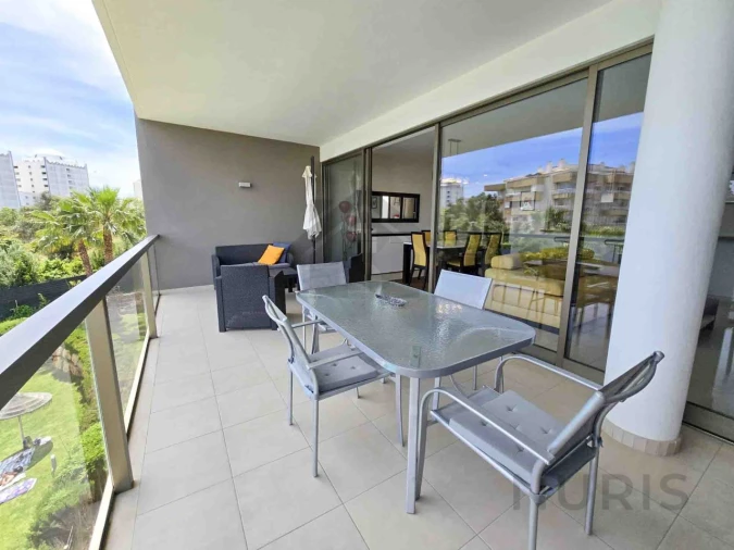 Apartamento T2 para Arrendamento em Portimão Foto 8