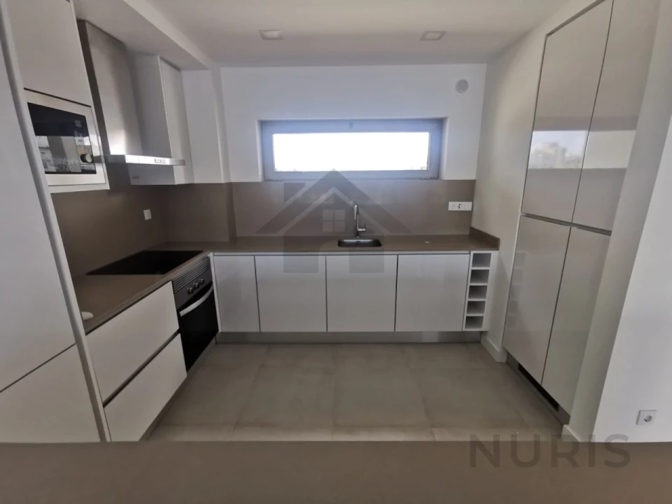 Apartamento T1 para Arrendamento em Portimão Foto 2
