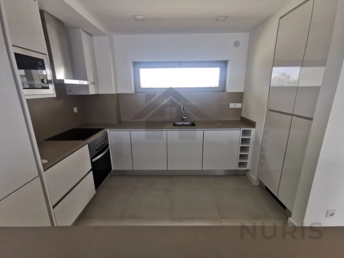 Apartamento T1 para Arrendamento em Portimão Foto 2