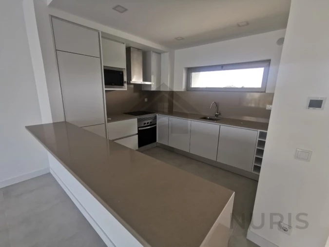 Apartamento T1 para Arrendamento em Portimão Foto 3