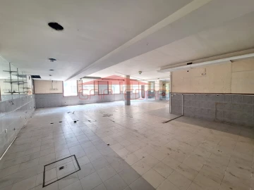 Loja para Venda em Campanhã