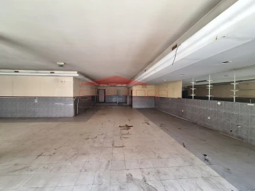 Loja para Venda em Campanhã