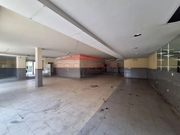 Loja para Venda em Campanhã