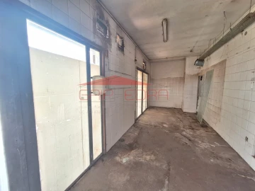 Loja para Venda em Campanhã