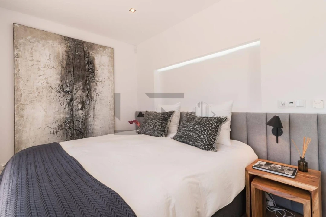 Moradia T4 para Arrendamento em Charneca de Caparica e Sobreda Foto 15