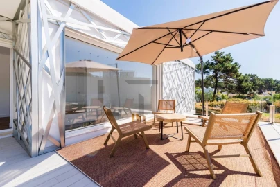 Moradia T4 para Arrendamento em Charneca de Caparica e Sobreda