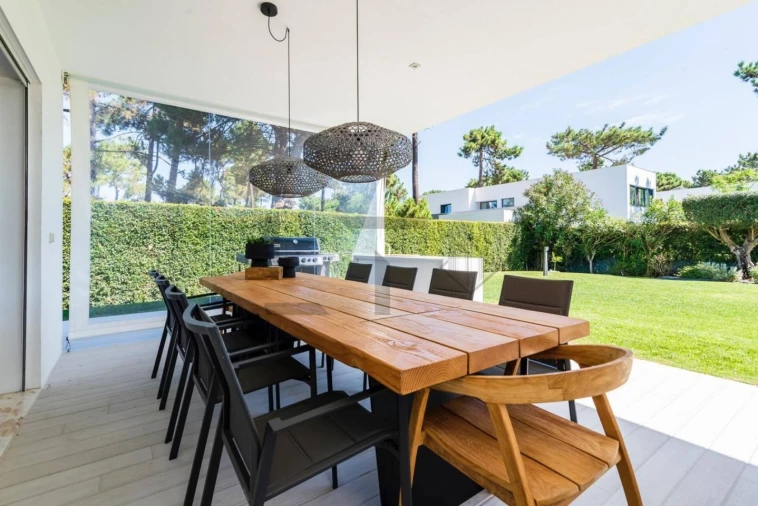 Moradia T4 para Arrendamento em Charneca de Caparica e Sobreda Foto 4