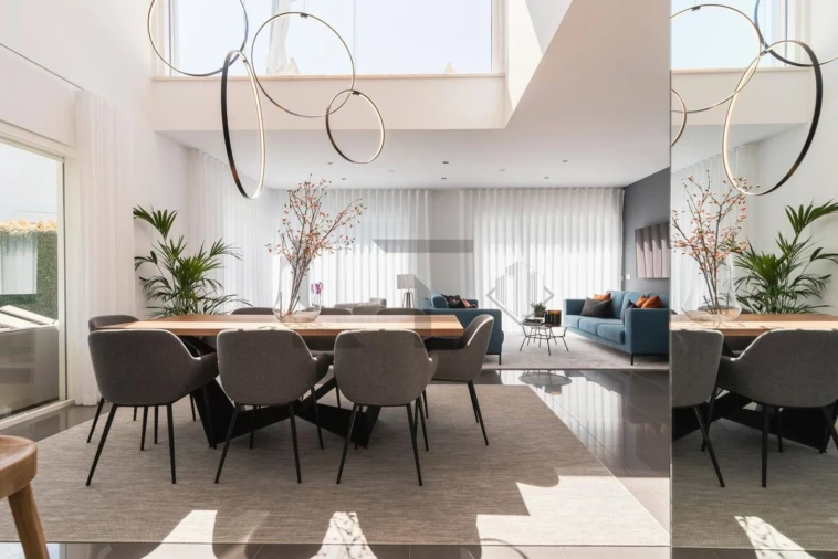 Moradia T4 para Arrendamento em Charneca de Caparica e Sobreda Foto 7