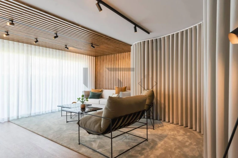 Moradia T4 para Arrendamento em Charneca de Caparica e Sobreda Foto 13