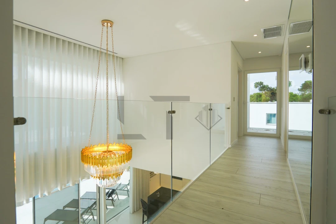 Moradia T4 para Arrendamento em Charneca de Caparica e Sobreda Foto 54