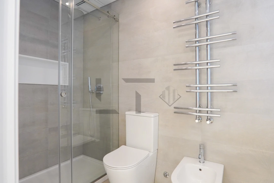 Moradia T4 para Arrendamento em Charneca de Caparica e Sobreda Foto 57