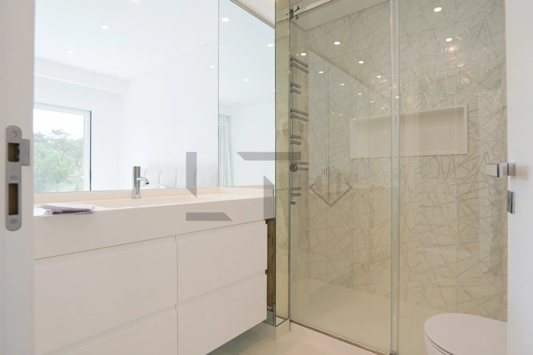 Moradia T4 para Arrendamento em Charneca de Caparica e Sobreda Foto 64