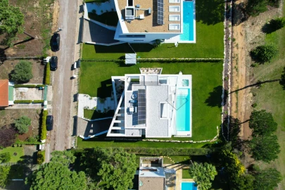 Moradia T4 para Arrendamento em Charneca de Caparica e Sobreda