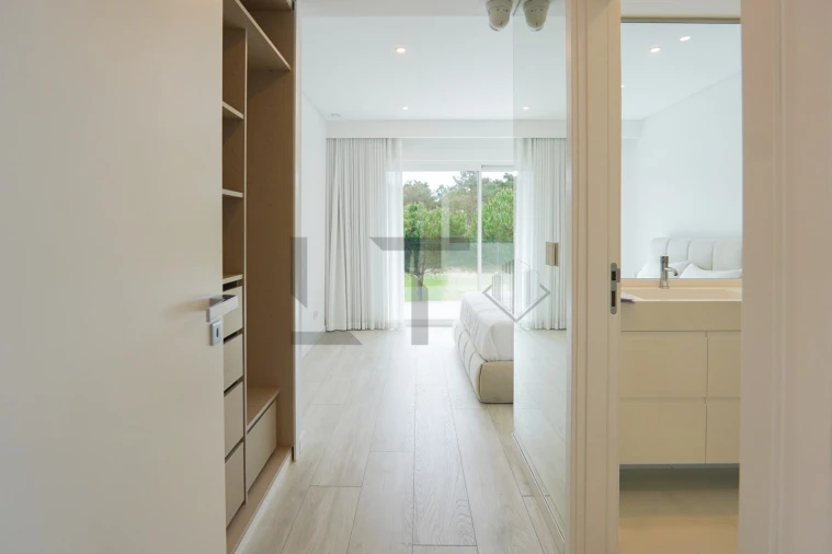 Moradia T4 para Arrendamento em Charneca de Caparica e Sobreda Foto 61