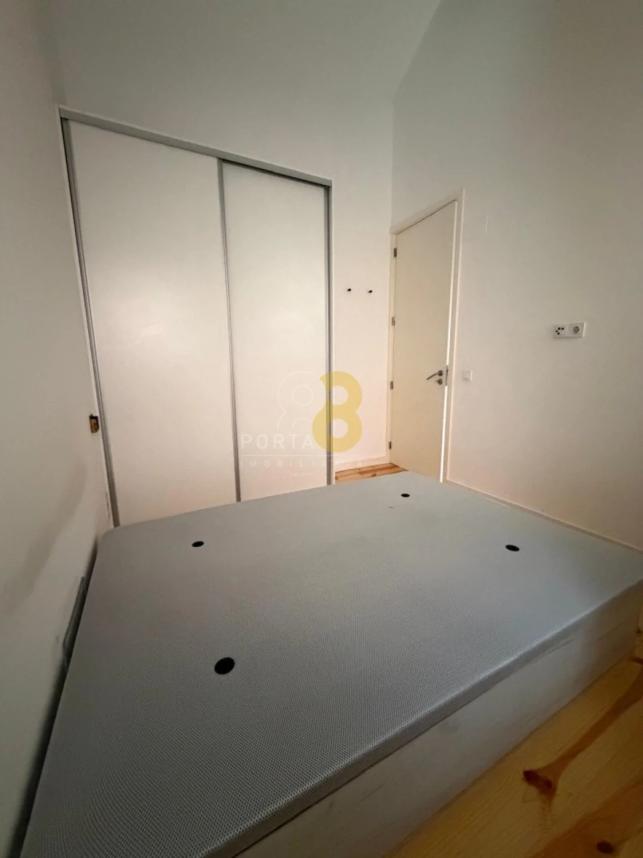 Apartamento T1 para Venda em Lordelo do Ouro e Massarelos Foto 6