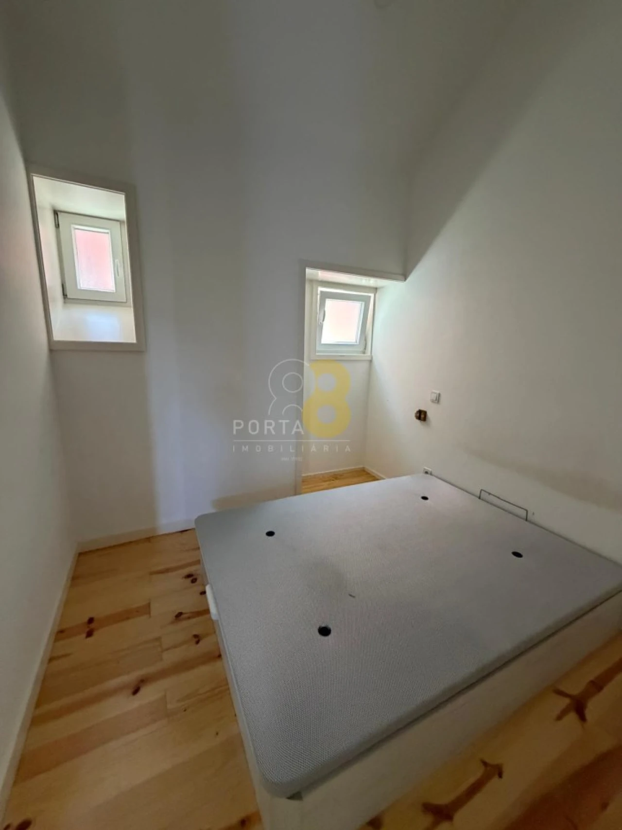 Apartamento T1 para Venda em Lordelo do Ouro e Massarelos Foto 7