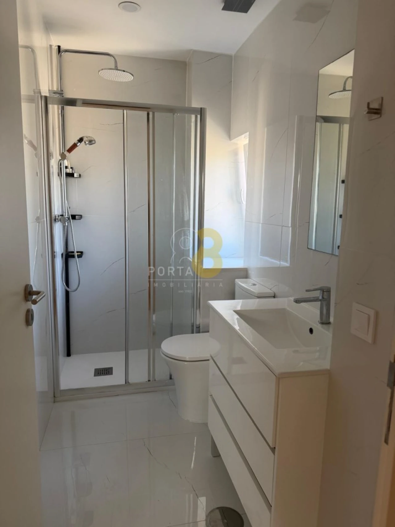 Apartamento T1 para Venda em Lordelo do Ouro e Massarelos Foto 9