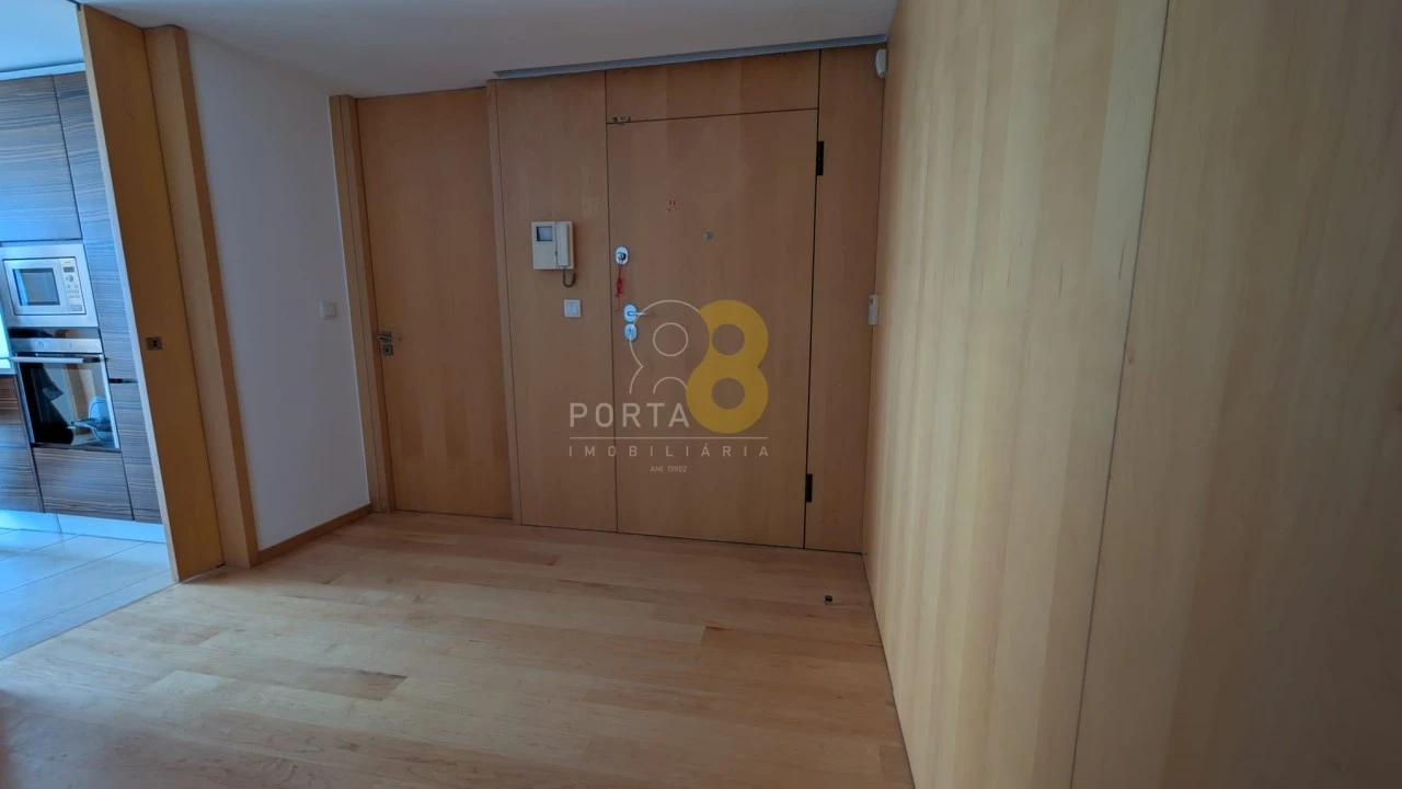 Apartamento T4 para Arrendamento em Mafamude e Vilar do Paraíso Foto 3