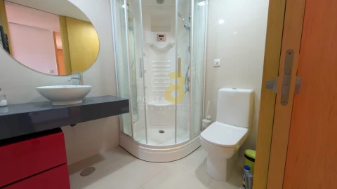 Apartamento T4 para Arrendamento em Mafamude e Vilar do Paraíso