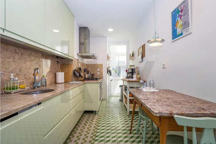Apartamento T2 para Venda em Arroios Foto 25