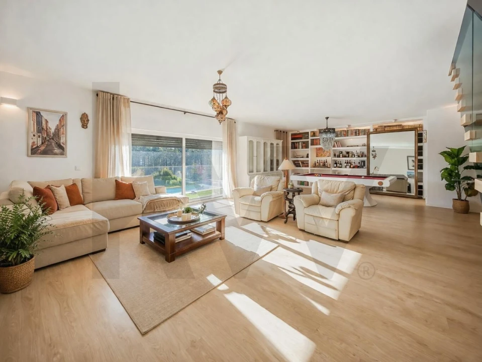 Apartamento T4 para Venda em Amora Foto 4