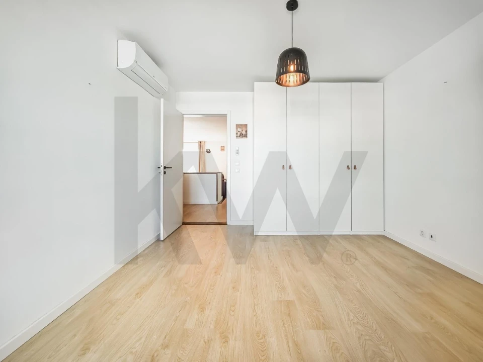 Apartamento T4 para Venda em Amora Foto 9