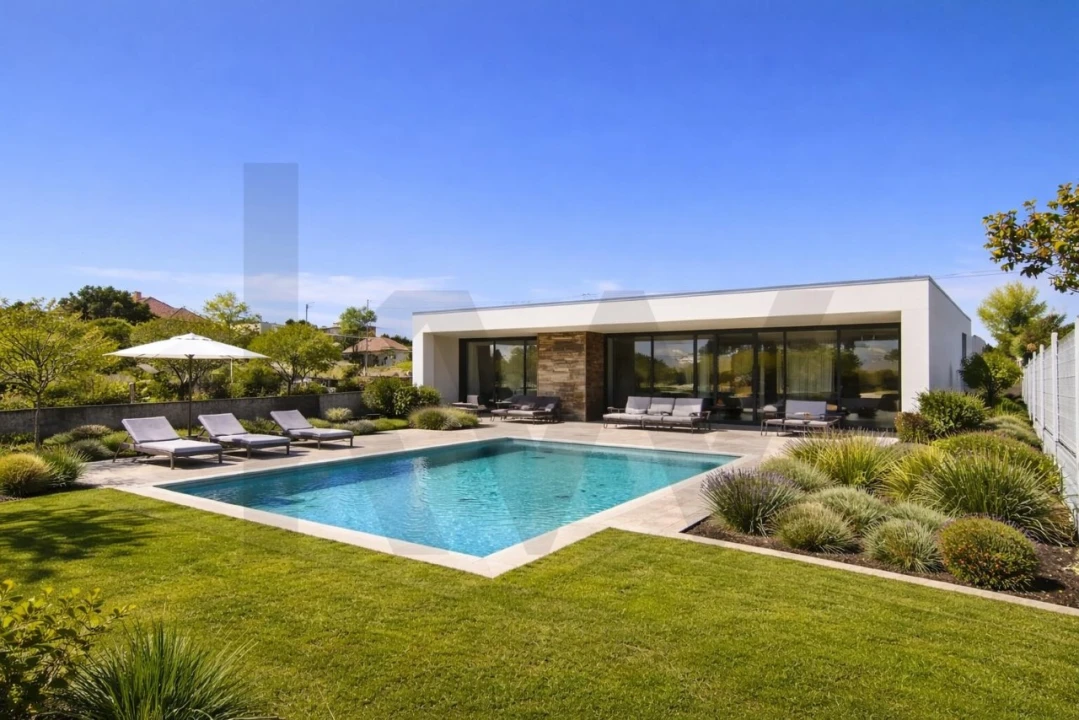 Terreno para Venda em Massamá e Monte Abraão Foto 1