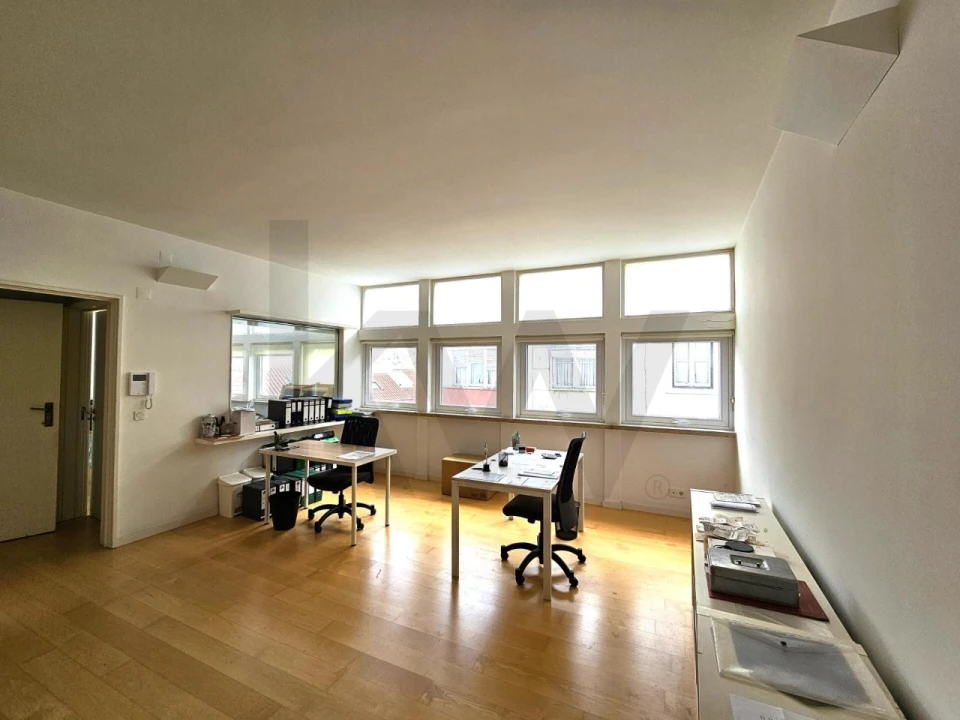 Escritório para Arrendamento em Misericórdia Foto 3