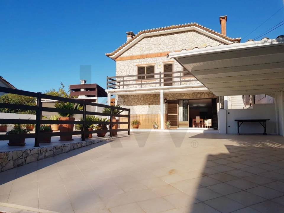 Moradia T4 para Venda em Quinta do Anjo Foto 3