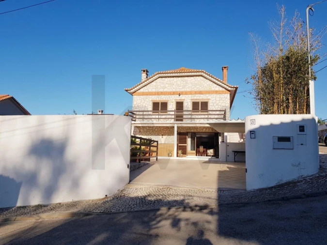 Moradia T4 para Venda em Quinta do Anjo Foto 2