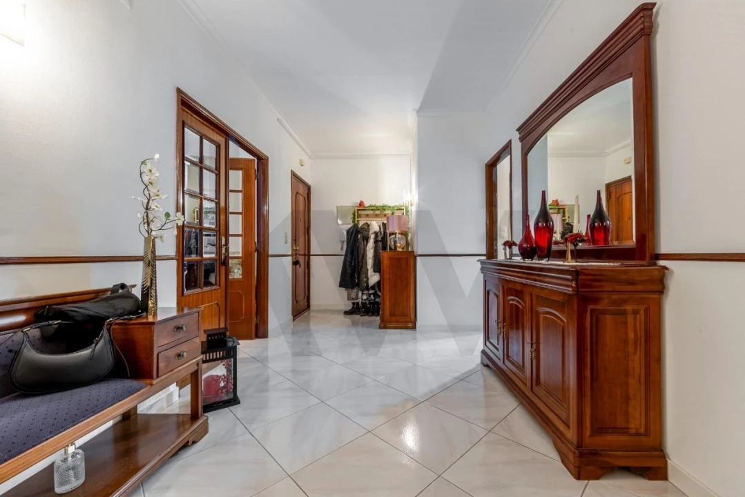 Apartamento T3 para Venda em Ramada e Caneças Foto 12