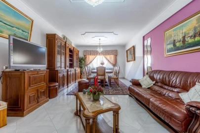 Apartamento T3 para Venda em Ramada e Caneças