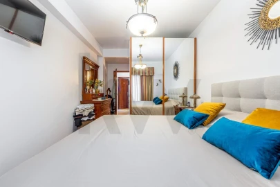 Apartamento T3 para Venda em Ramada e Caneças