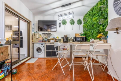 Apartamento T3 para Venda em Ramada e Caneças