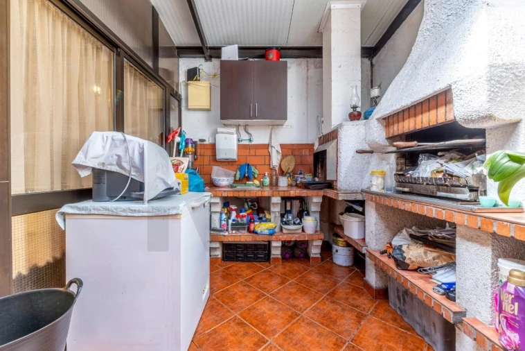 Apartamento T3 para Venda em Ramada e Caneças Foto 4