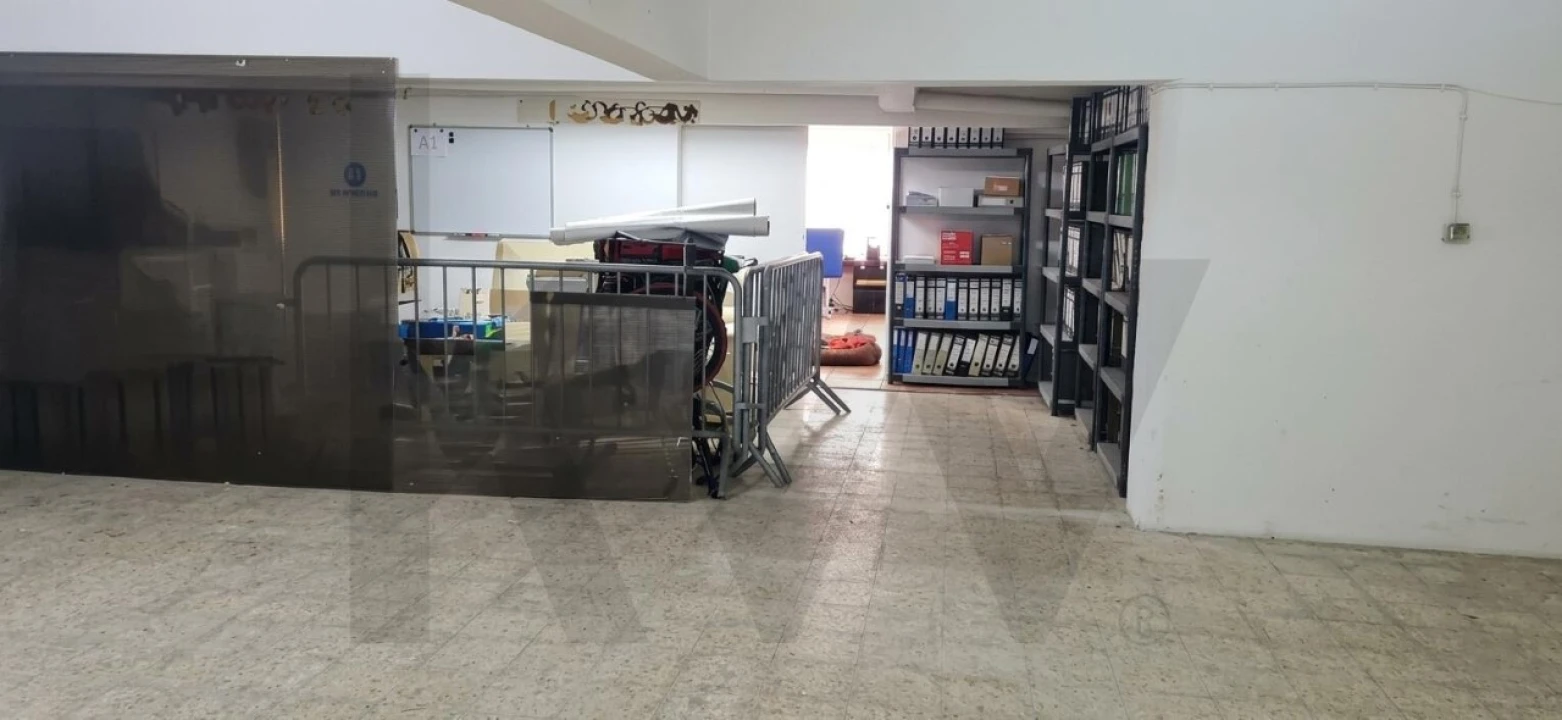 Garagem para Arrendamento em Algés, Linda-A-Velha e Cruz Quebrada-Dafundo Foto 5