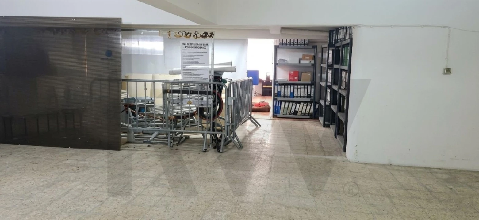 Armazém para Arrendamento em Algés, Linda-A-Velha e Cruz Quebrada-Dafundo Foto 12